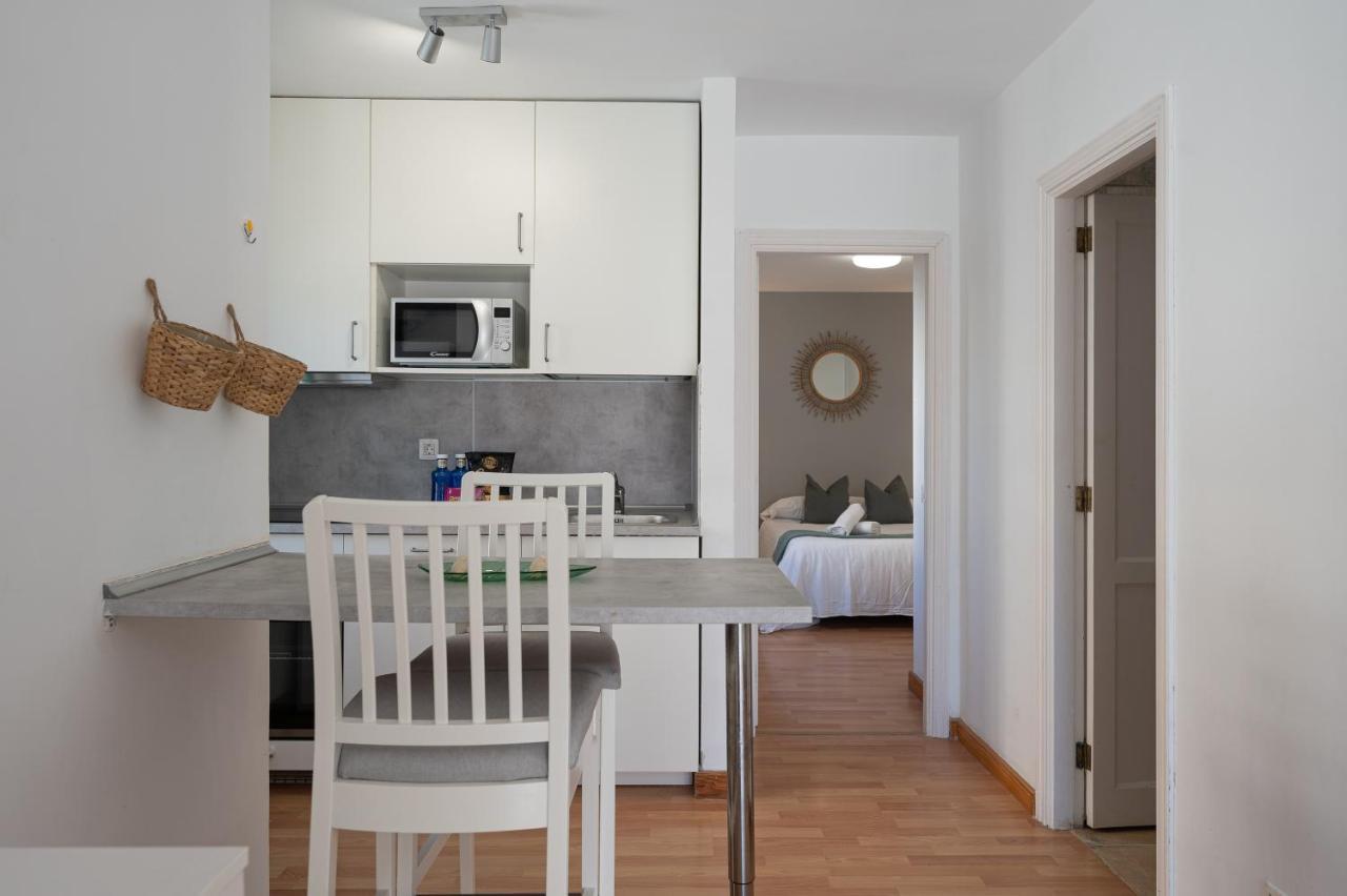 Homeforguest Apartment With Pool And Terrace 1 Min From The Beach Коральео Экстерьер фото